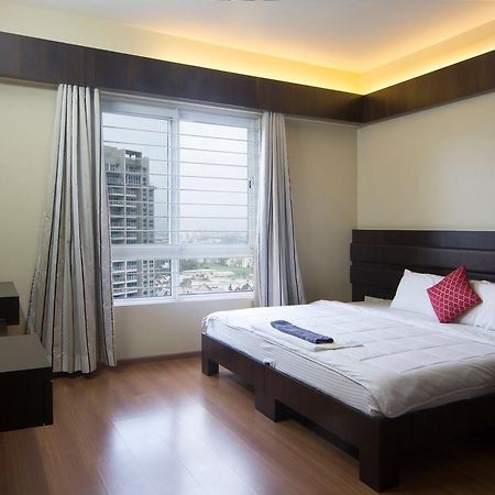 Bed and Breakfast Amanora Park Town à Pune Extérieur photo