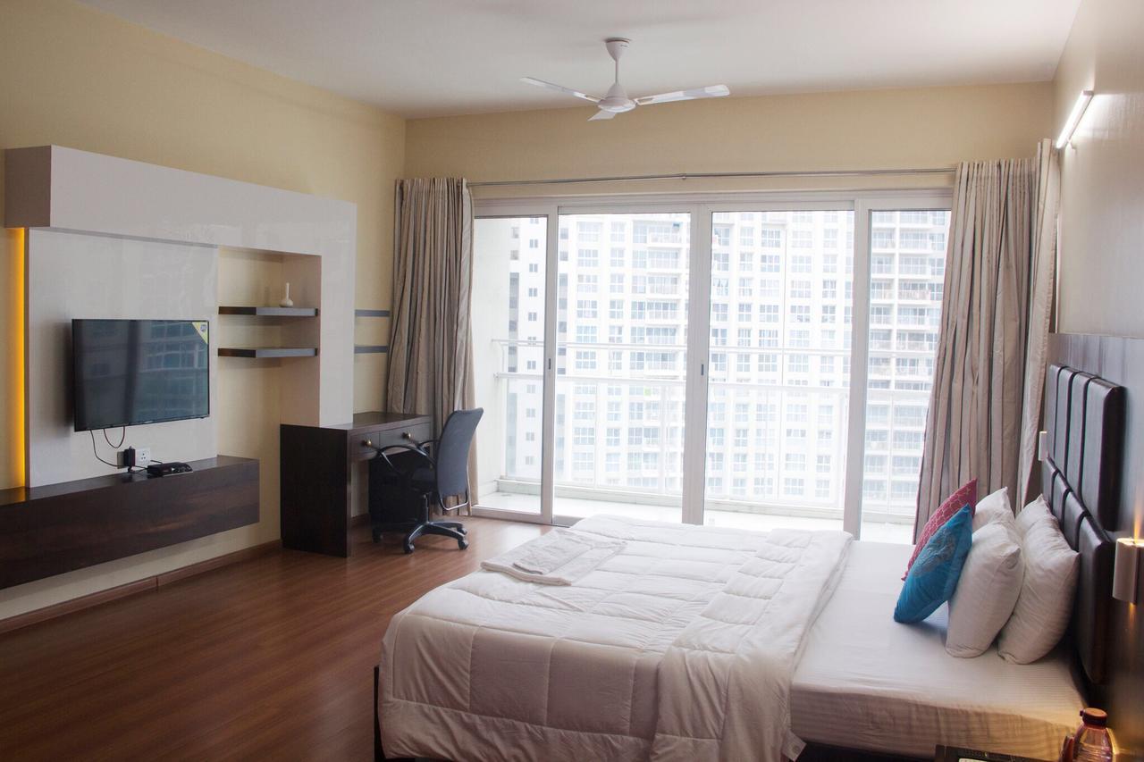 Bed and Breakfast Amanora Park Town à Pune Extérieur photo